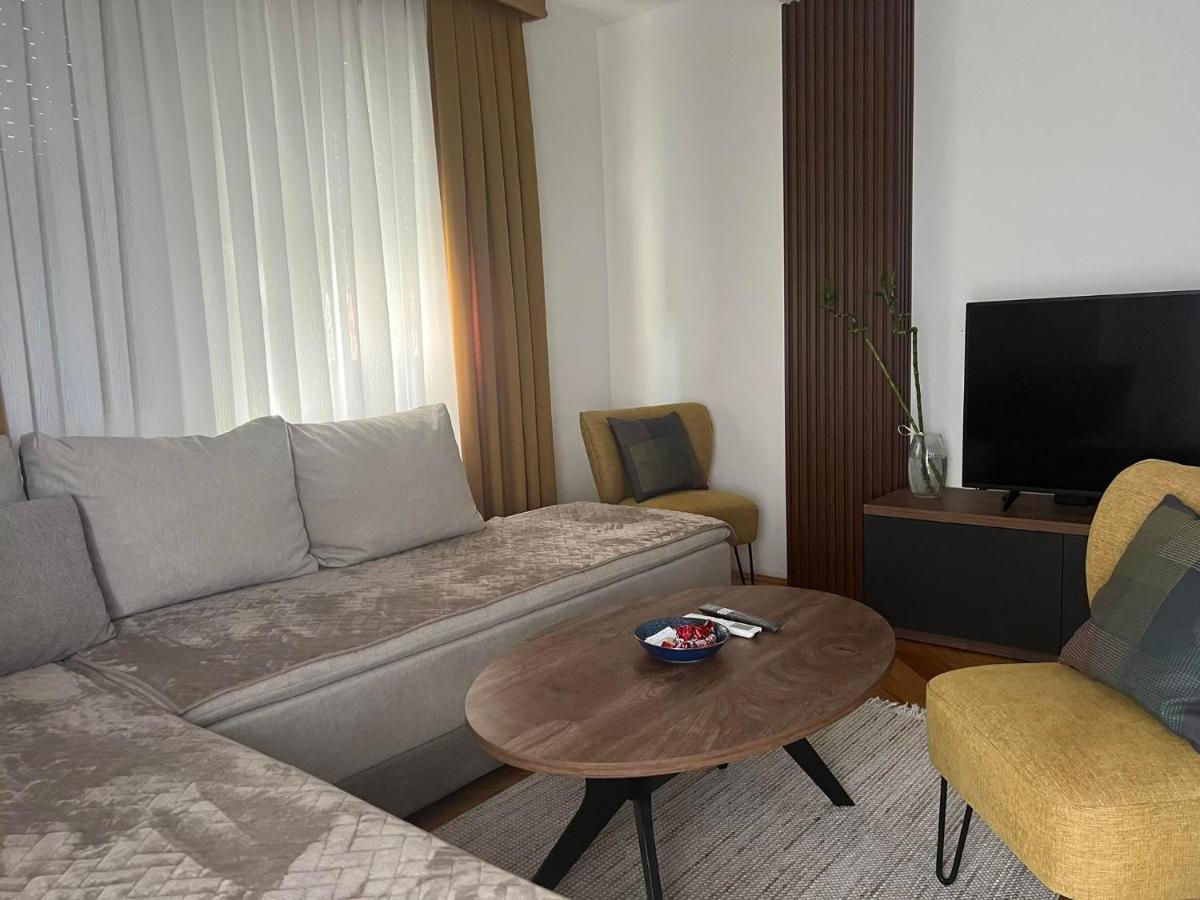 Kuman Apartments คูมาโนโว ภายนอก รูปภาพ